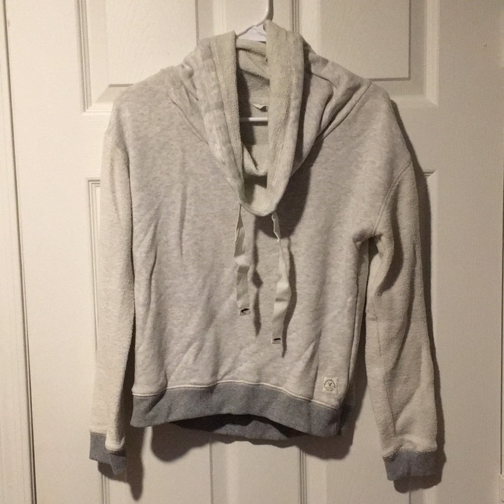 American Eagle Sweatshirt